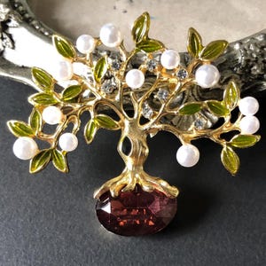 Tree of Life Brooch Pin for Hats Jackets Scarves | Sparkling Rhinestone Pearl Jewelry Gift | Symbolic Nature Art Pin