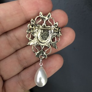 Brosche Pin Weiße Perlenbrosche Perlenschmuck Bild 6