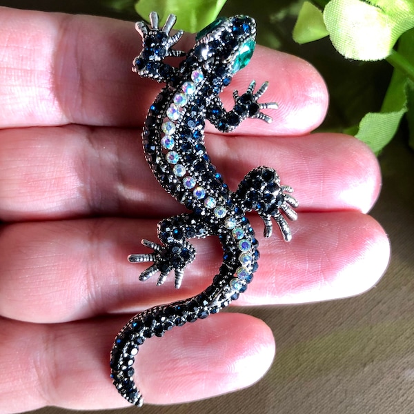 Pendentif broche lézard noir, broche lézard en cristal, broche lézard bleu marine, broche geko, épingle geko, bijoux geko, épingle lézard, cadeau reptile