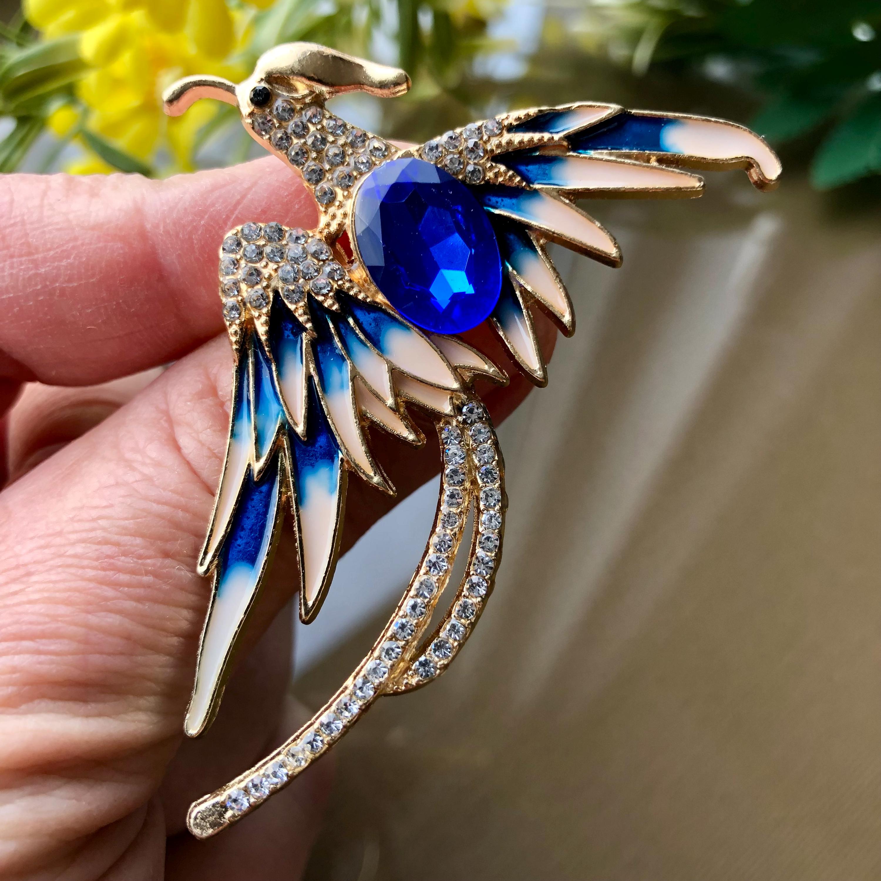Cute animal imitation bird brooch Shiny crystal metal sparrow Cute animal imitation bird brooch Shiny crystal metal sparrow
