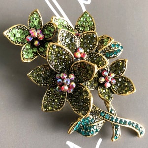 Broche o colgante de pedrería floral, Alfiler de broche, Joyería de estilo vintage, Regalos para ella imagen 1