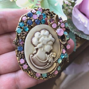 Cameo Rhinestone Brooch Pin or Pendant, Vintage style brooch, Cameo jewelry, Gift Ideas