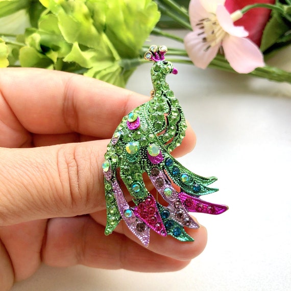 Broche Vintage En Cristal Strass Multicolore - Forme Plume De Paon Dorée - Neuf Avec étiquettes