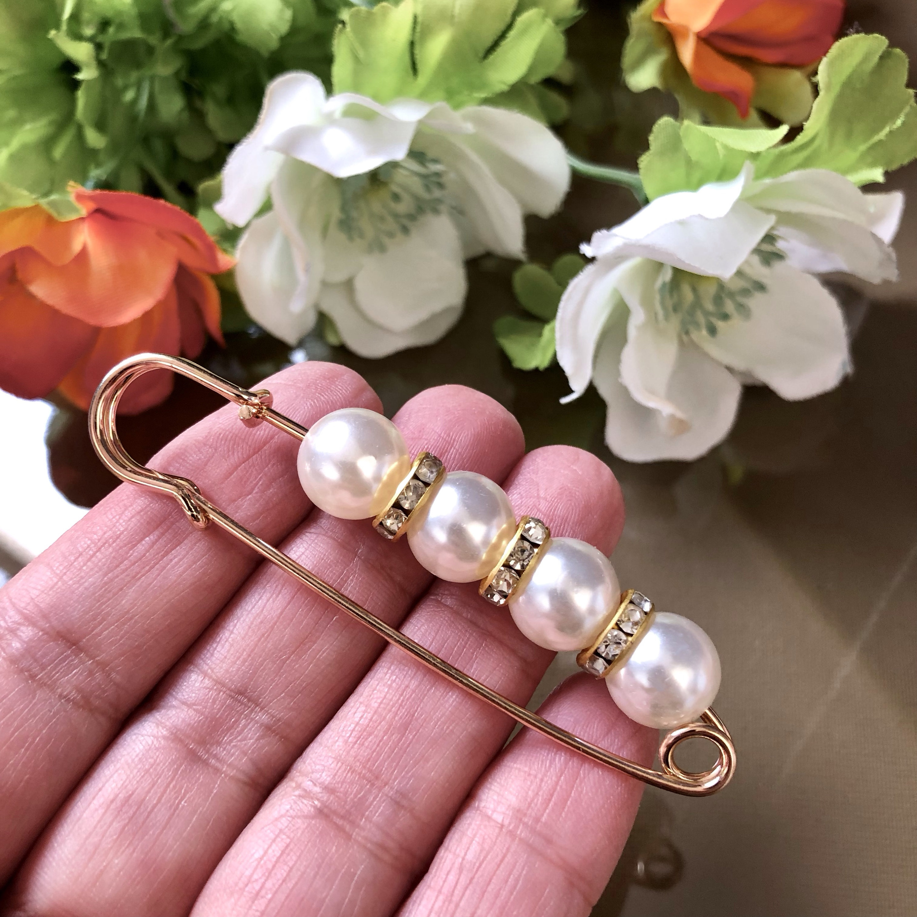 Broche épingle Dorée Avec Perle – Bijou Vintage élégant (9-15 Cm)