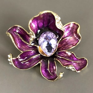 Floral enamel rhinestone brooch pin or pendant, Vintage style jewelry