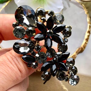 Black Gray Crystal Rhinestone Brooch, Brooch Pin, Vintage Style Jewelry Gift for Her, Elegant Statement Piece, Sparkly Anniversary Gift