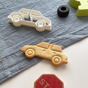 CAR cookie cutter, small size 3,34&quot;,