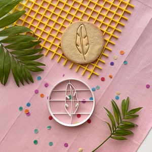 One Line Drawing Palm Leaf Cookie Cutter