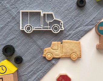 TRUCK cookie cutter, small size, easy to use for kids