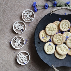 REALISTIC FLOWER cookie cutter