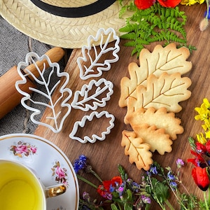 Multiple Size Oak Leaf Cookie Cutters With Imprint and Without Imprint