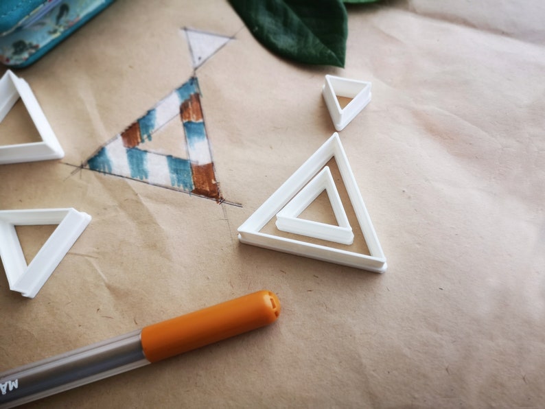 Triangle Cutter Set for Jewellery, Polimer Clay Earrings, Fondant, Concrete Earring cutter image 2