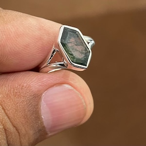 Green Moss Agate Ring, Silver Gemstone Ring, 925 Sterling Silver Ring, Dainty Ring, Moss Agate Ring, Hexagon Ring, Statement Ring, Midi Ring