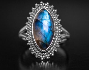 Blue Labradorite Ring, Handcrafted Marquise Ring, Statement Ring, 925 Sterling Silver, Boho Ring, Everyday Ring, Labradorite Jewelry