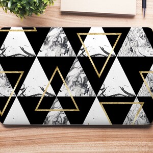 Goud, zwart en wit faux marmeren driehoeken UNIVERSELE laptop huid, computer huid, laptop sticker sticker, volledige dekking beschermende laptop huid