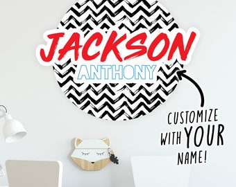 Benutzerdefinierte Jungen B & W Zig Zap Treads Wandtattoo, Jungen Schlafzimmer Dekor, personalisierte Namen Wandaufkleber, Jungen Spielzimmer Namensschild, Kinderzimmer Kunstwerk Zeichen