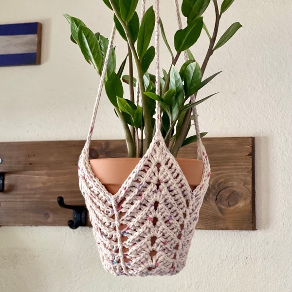 Pastel Speckled Plant Hanger