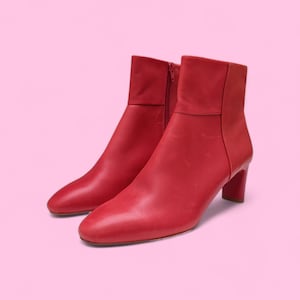 Cherry Red Leather Boots, MNG Minimalist Ankle Booties, Block Heel Zip Up Boot, Office Siren Deadstock Size EU 39 / US 8.5