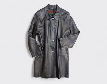 Classic Gap Men's Black Leather Jacket - Immaculate Condition