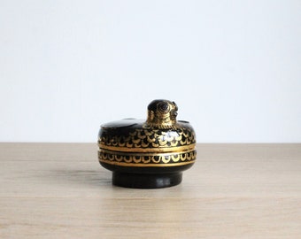 boîte à pilules ou petite boîte à bijoux en laque birmane vintage en forme d'oiseau