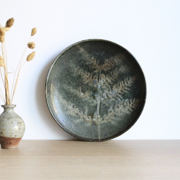 Vintage decorative stoneware plate, signed studio pottery with a fern decor, rustic modern minimalist decor