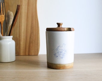 Vintage lidded pottery crock jar, French Poterie de la Colombe / Madeleine Brault stoneware with a chicken decor