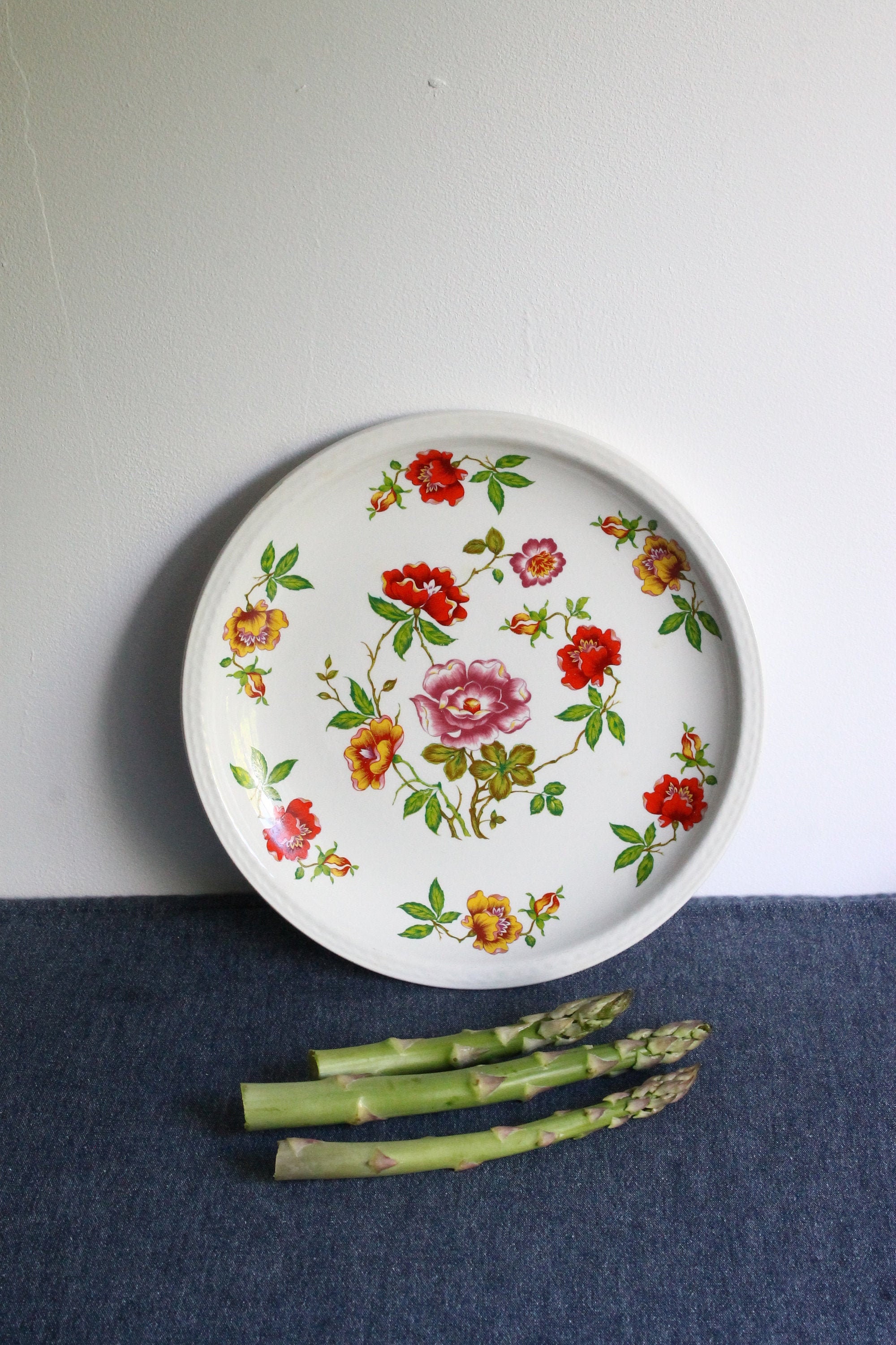 Français Millésime Moulin Des Loups Orchies Servant Assiette ou Plateau avec Fleurs Colorées