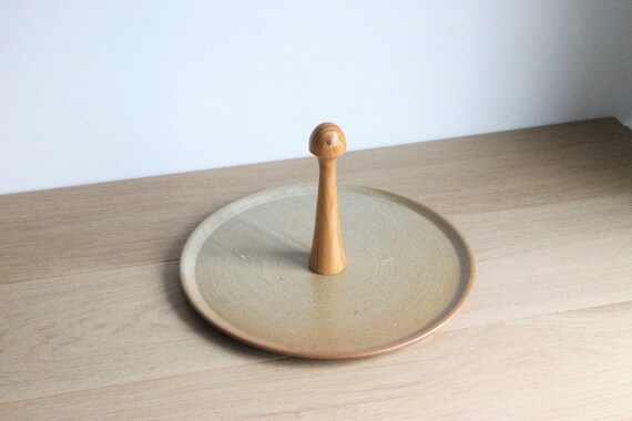 Plateau à fromage avec cloche en grès - Arts de la table