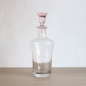 Vintage Swirl Glas Karaffe oder Spirituosen Karaffe mit original rosa Glasstopfen
