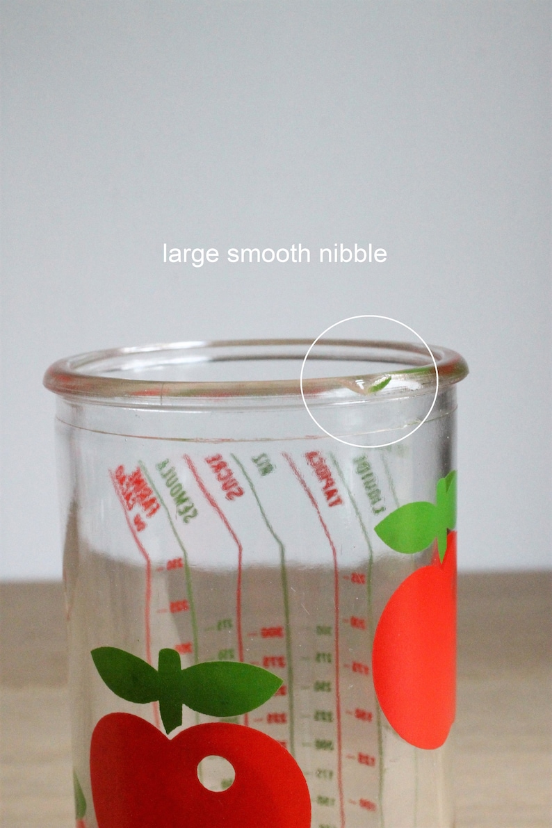 Ensemble de pots en verre à couvercle et verres à mesurer Henkel vintage des années 70 avec un décor de pomme image 5