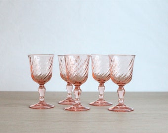 5 vintage 70s French Rosaline cordial, liqueur or port glasses, Luminarc blush pink swirl glassware