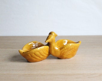 French vintage 50s 60s mustard yellow ceramic salt and pepper cellar in the shape of ducks