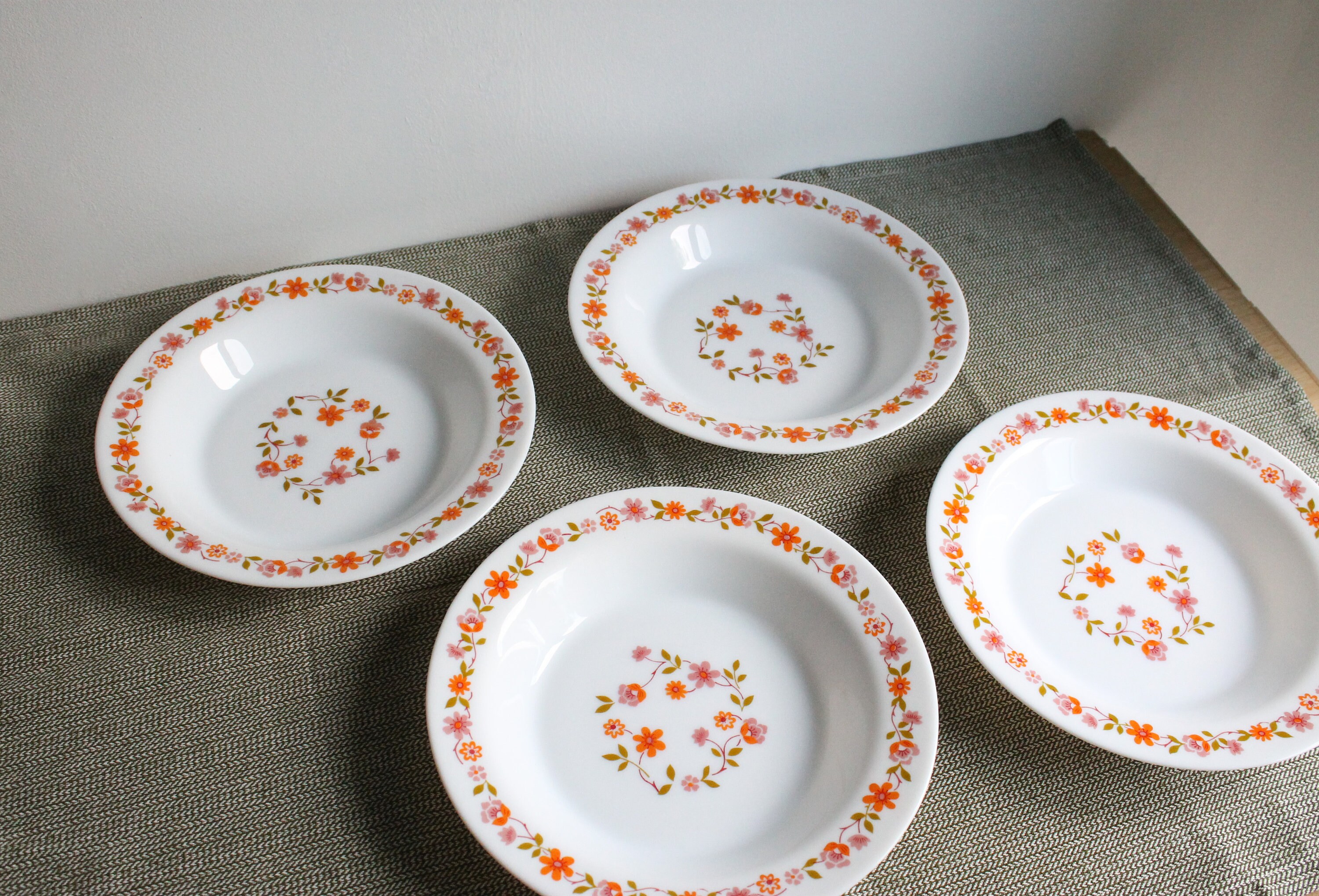 Lot De 6 Assiettes A Soupe, Arcopal, Scania Fleur Orange Vintages TBE