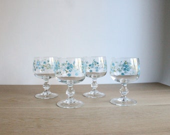 4 French vintage 80s Luminarc wine glasses, floral water goblets, Veronica with a blue myosotis flower decor