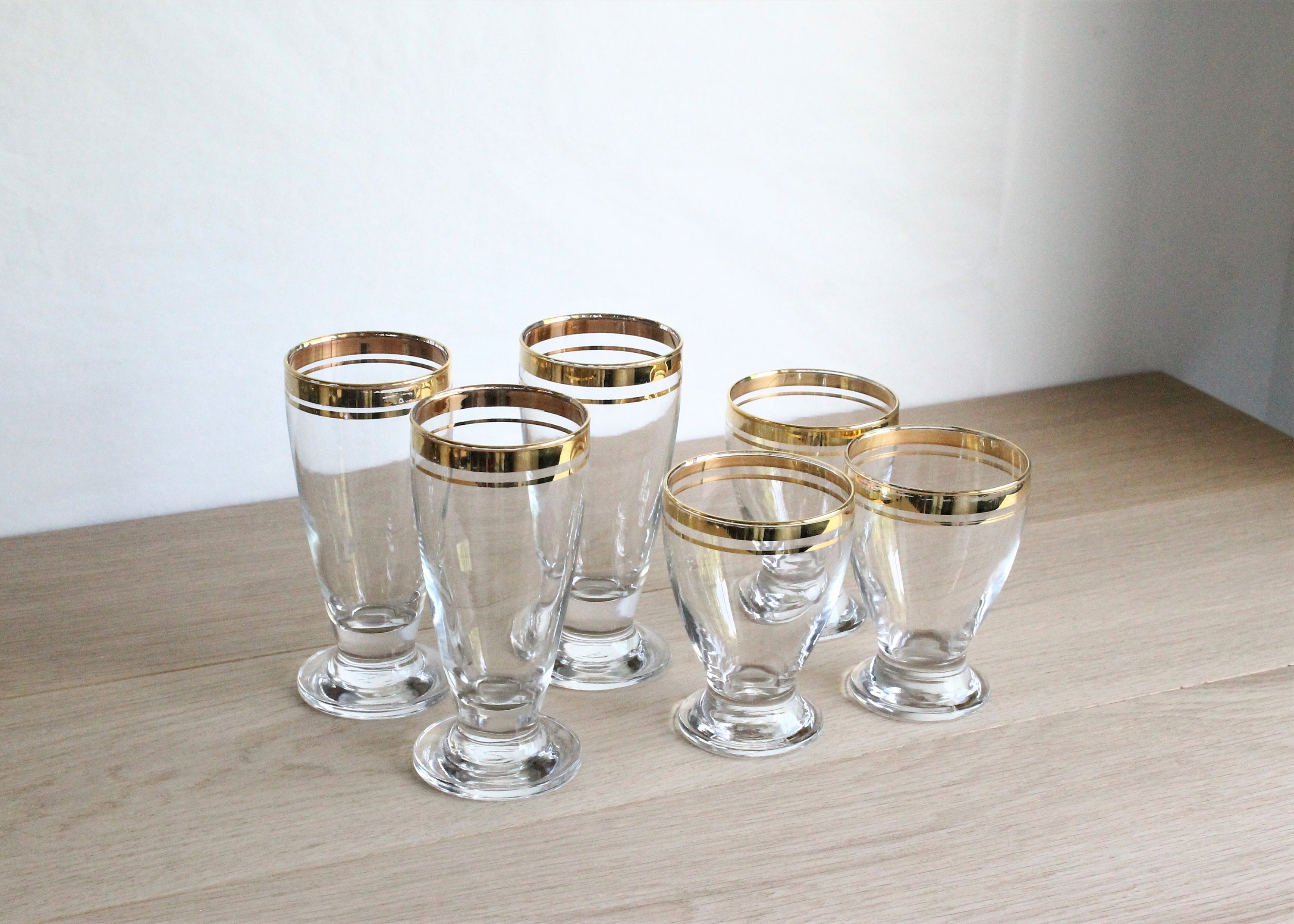 Verres à Boire Rétro Dorés Vintage Des Années 50 - Assortiment de 6 Gobelets Garniture Dorée en Bon 