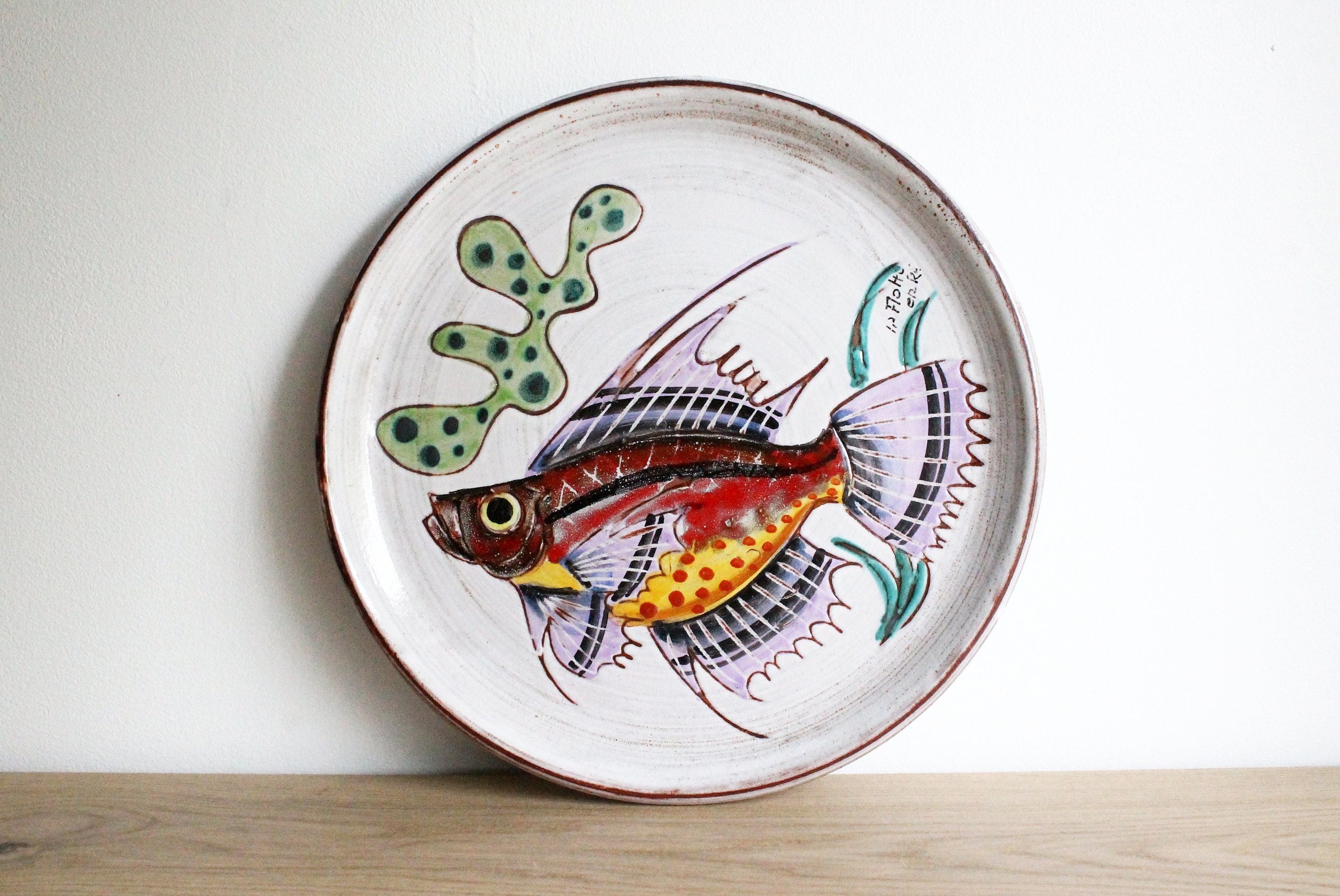 Français Plateau de Poterie en Grès Vintage Mid Century Vallauris Fish Handmade, Adapté à La Tenture