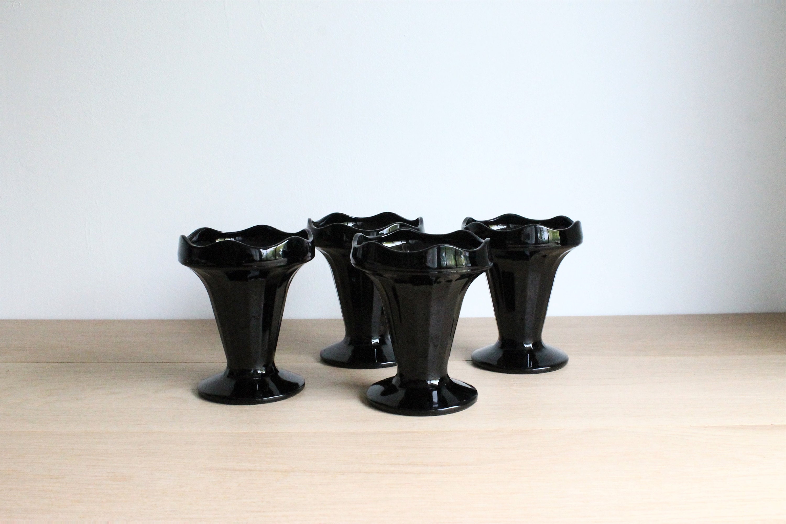 Français Glaces en Verre Noir Vintage ou Tasses Parfaites Fabriquées Par Luminarc Arcoroc, Set de 4