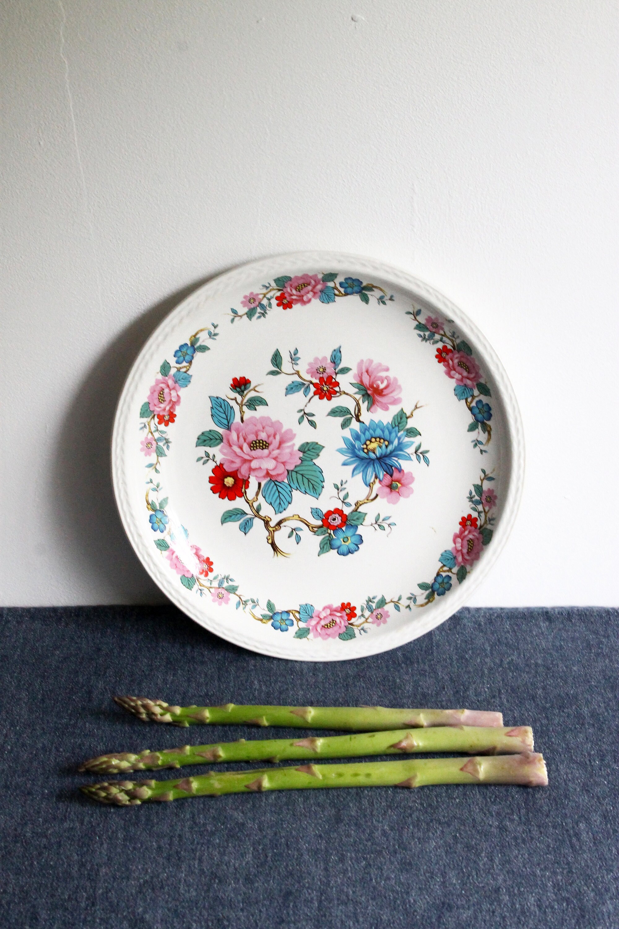 Français Millésime Moulin Des Loups Orchies Servant Assiette ou Plateau Aux Fleurs Bleues et Roses