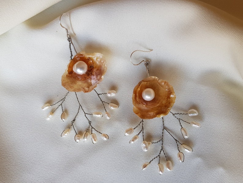 Bridal Accessories Wedding Art SeeShells Romantic Vintage Love Mother of Pearl Earrings Floral Bridal Earrings Boho Freshwater Pearls
