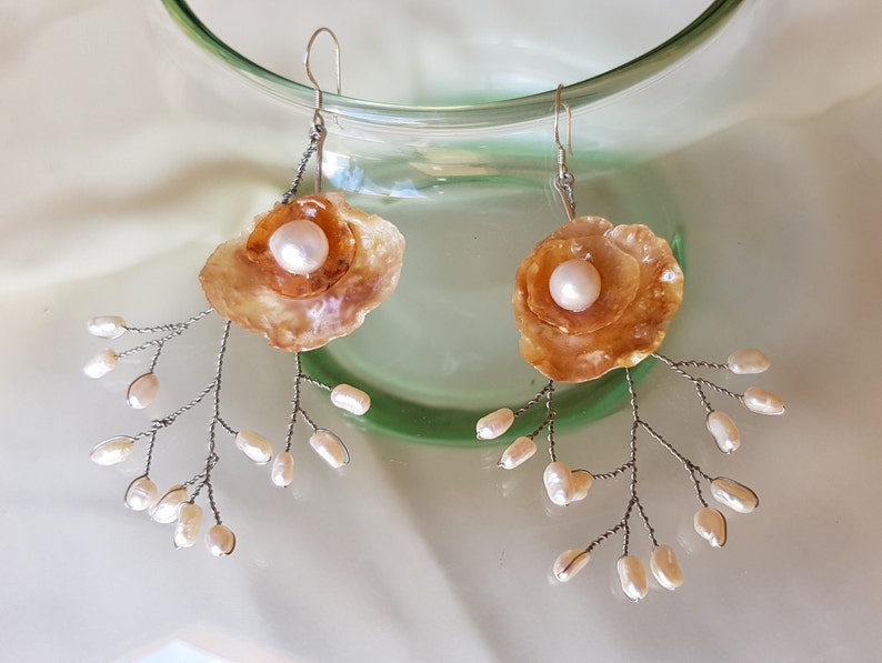 Bridal Accessories Wedding Art SeeShells Romantic Vintage Love Mother of Pearl Earrings Floral Bridal Earrings Boho Freshwater Pearls