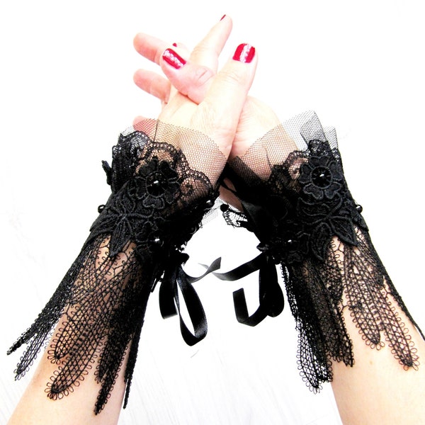 Bracelet perlé Ruffle Black Tulle avec poignets en dentelle Bijoux sans doigts, Accessoires de plumes de fête d’Halloween / LIVRAISON GRATUITE