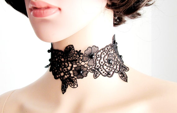 Beaded Floral Lace Choker: Boho Bridal Jewelry, Chic Dress Accessory
