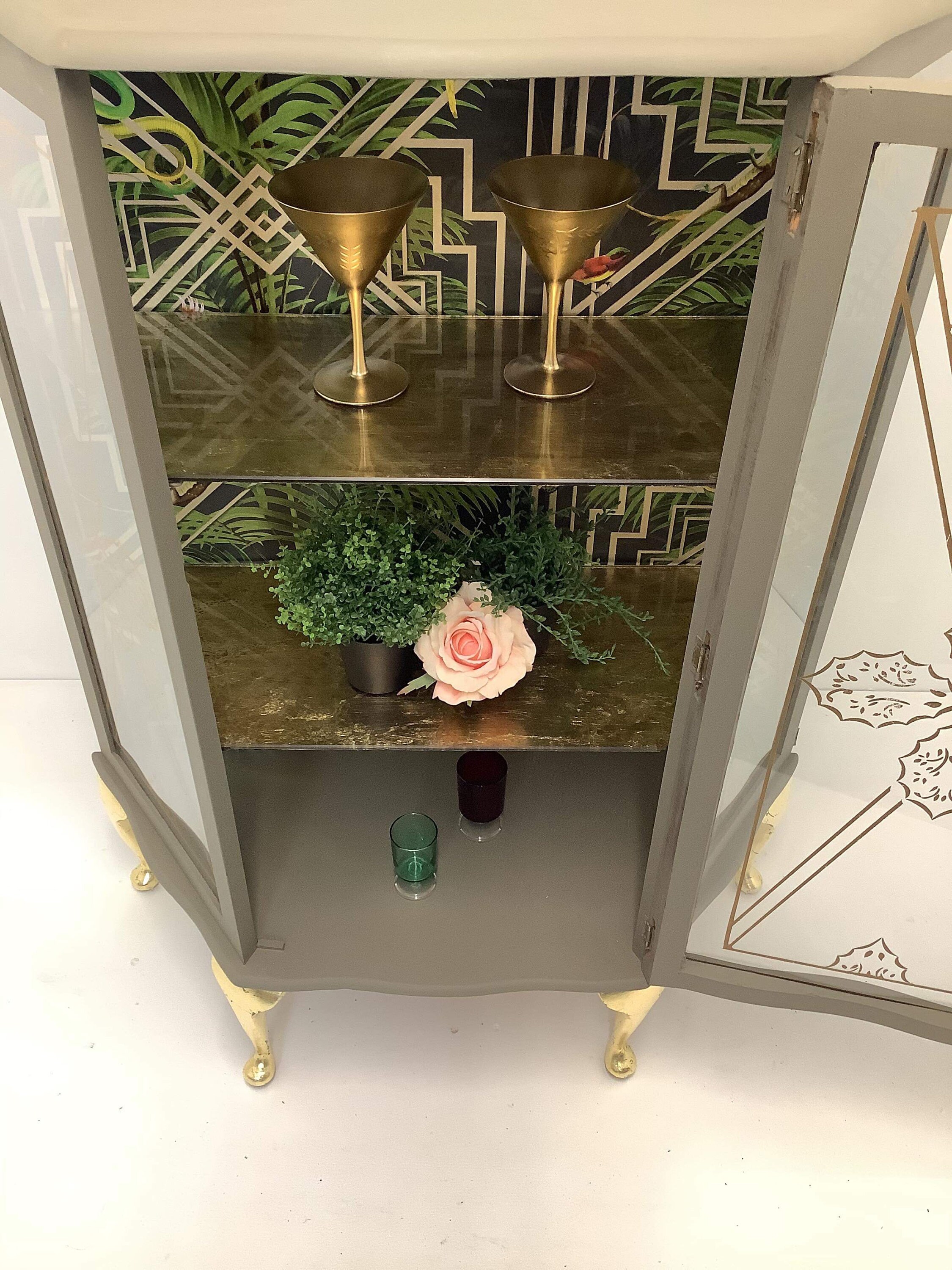 Bebidas pintadas a mano de color verde oliva de la década de | Etsy