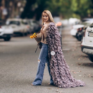 Lianna chiffon jas in unieke lila-grijze kleur #30F oversized gegolfde mantel bruiloft cape feest festival boho outfit sprookjesachtige unieke jurk