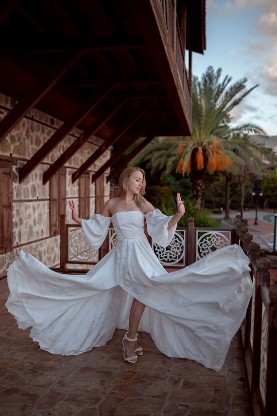 Pearl white cheap color dress