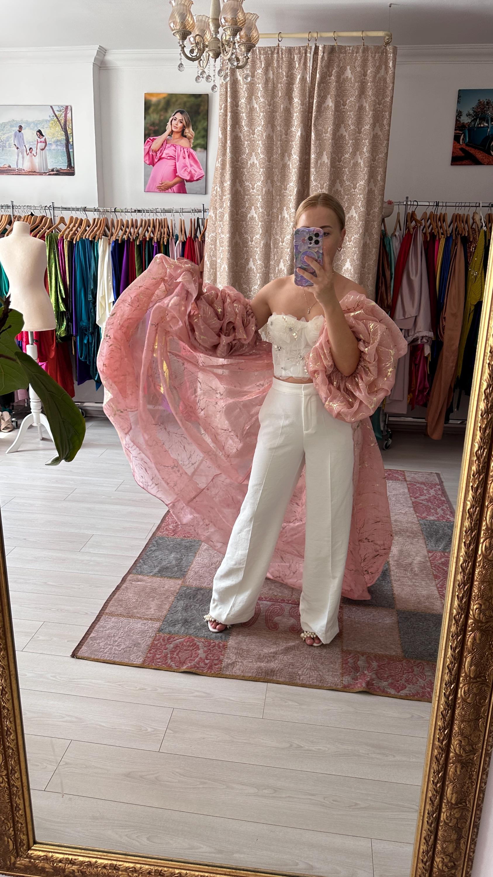 Heather flowy cape in unique organza fabric with gold details in sweet pink color