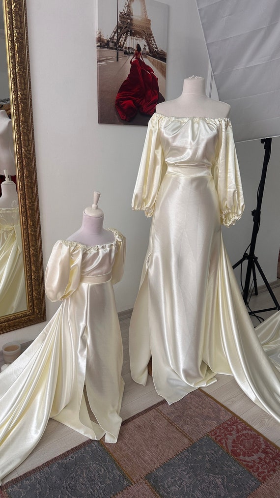 flowy dresses for family pictures Emily Mother Daughter Matching Dresses: Gowns Photo Shoot sarees-maldives