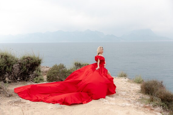 Long train store red dress
