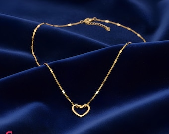 Dainty Gold Heart Pendant Necklace: Minimalist Women's Jewelry