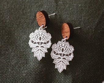Lace flower earrings